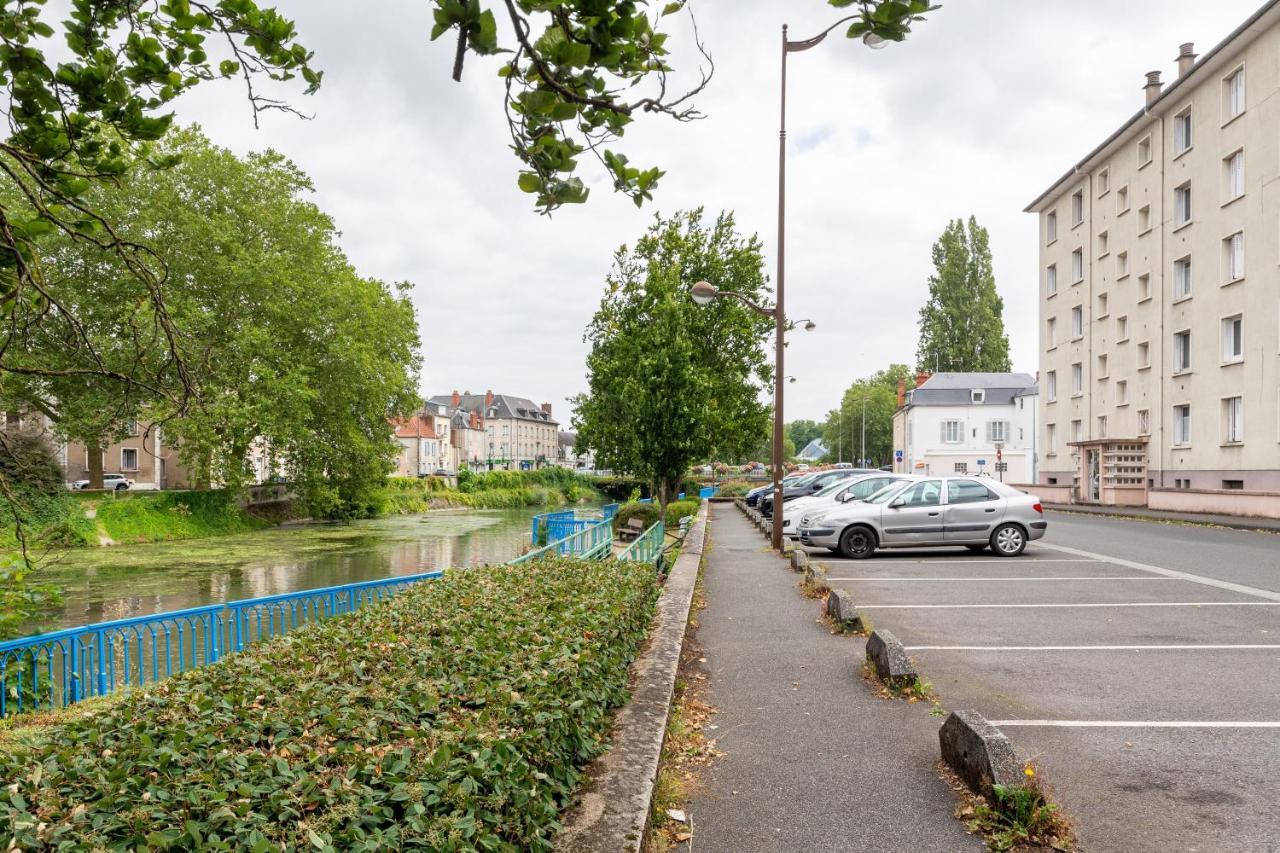 Appart T3 Bien situé a Bourges + Wifi Extérieur photo